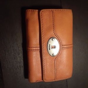 Fossil wallet